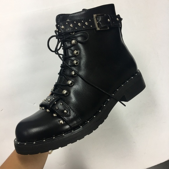 Black studded boot - Picture 4 of 7